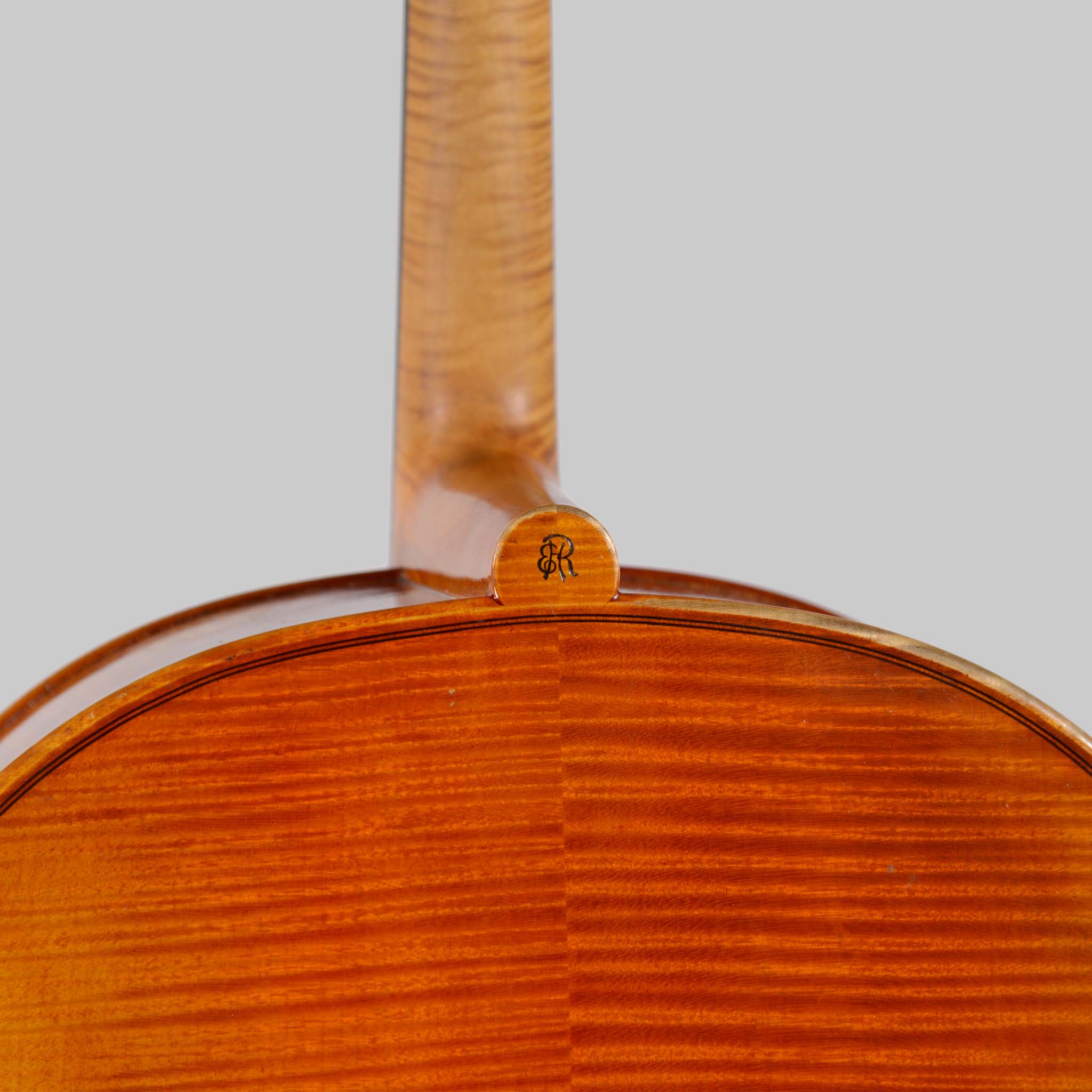 Ernst Heinrich Roth, Bubenreuth 1977, Copy of Stradivari 1716 Cello