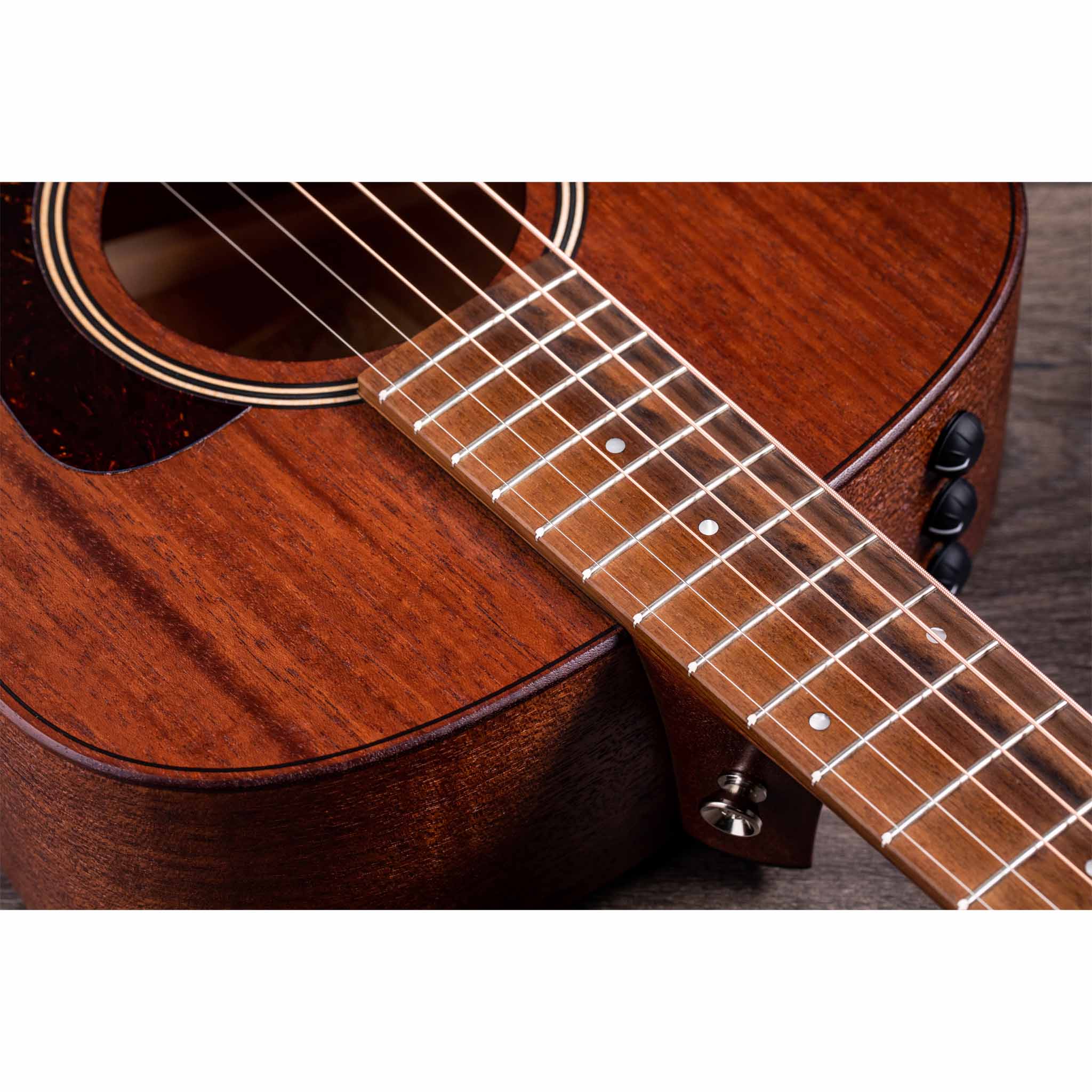 Taylor Grand Theater GTe Mahogany Tropical Mahogany Acoustic-Electric Guitar