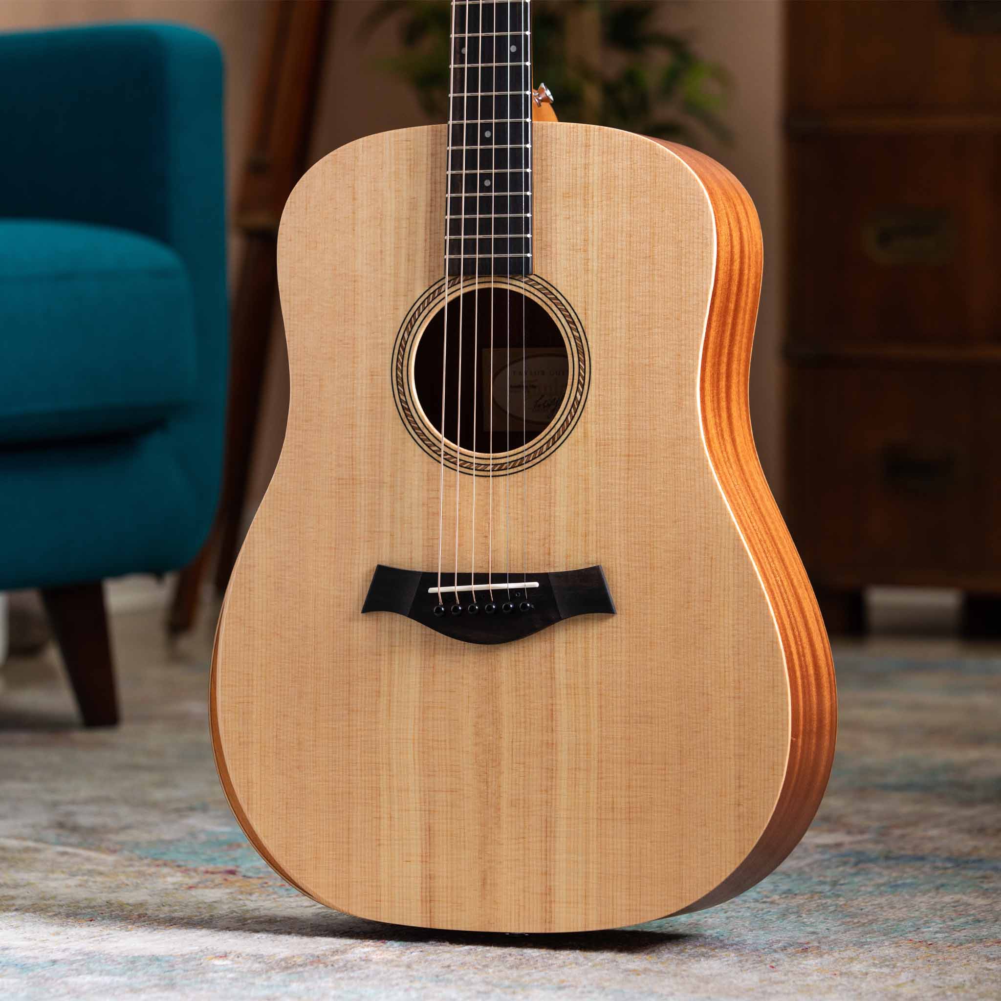 Taylor Academy 10e Layered Sapele Acoustic-Electric Guitar