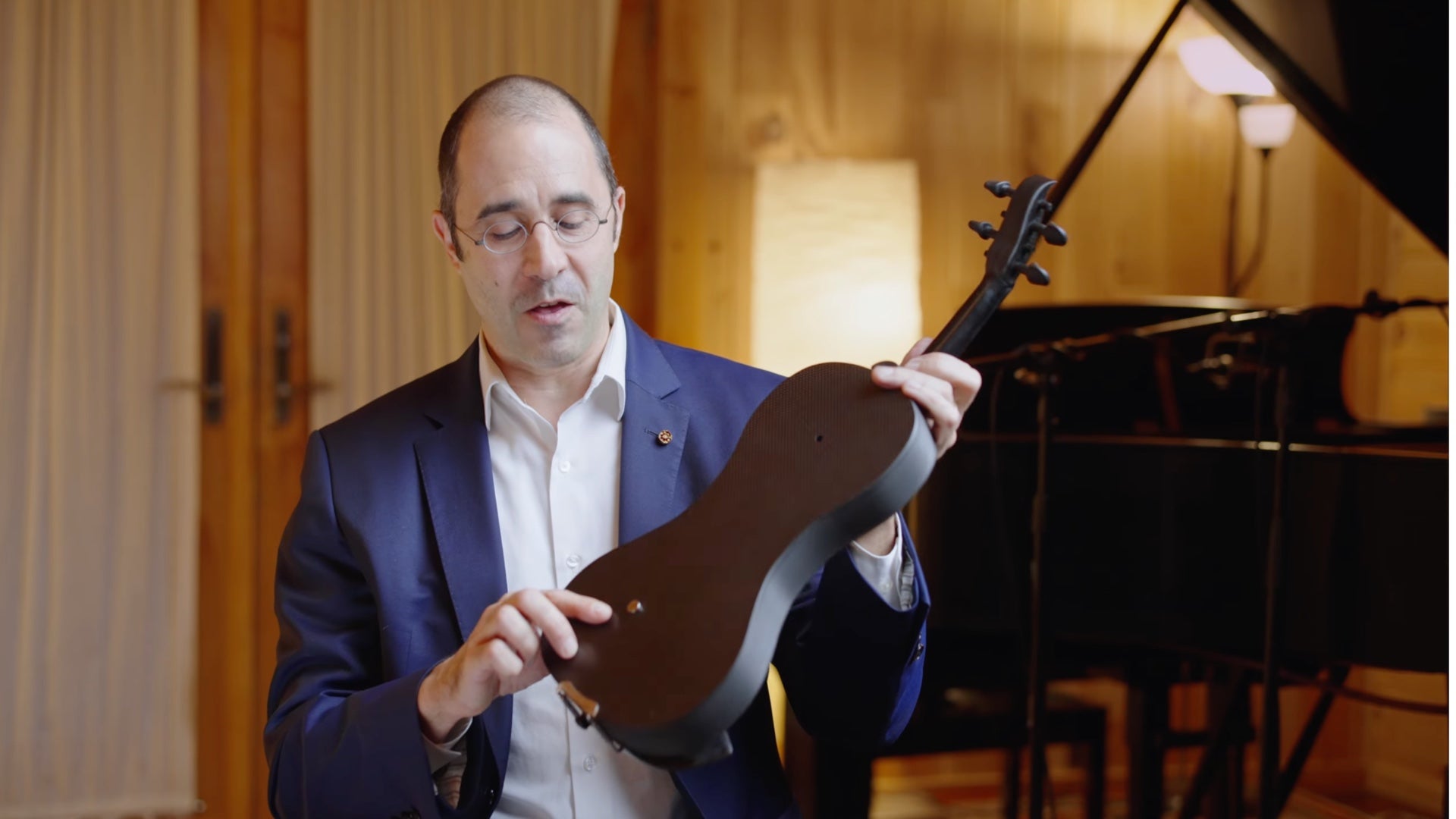 The Back of the Forte3D Violin and Tone Magnet