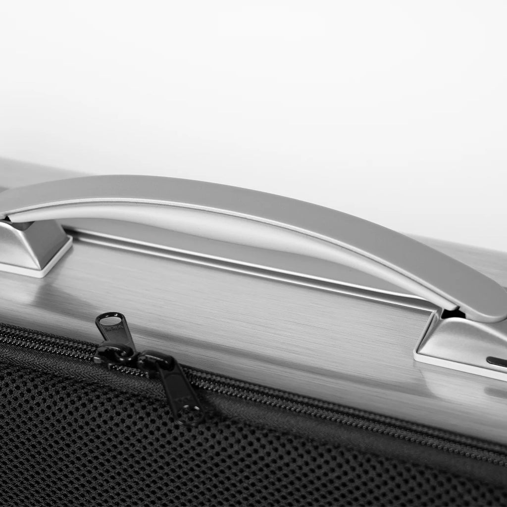 #Color_Brushed Aluminum