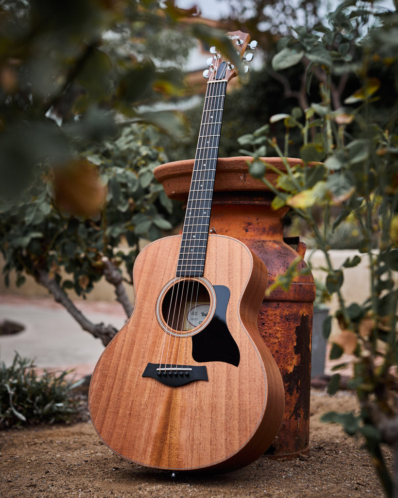 Taylor GS Mini-e Mahogany - Parlor Guitars